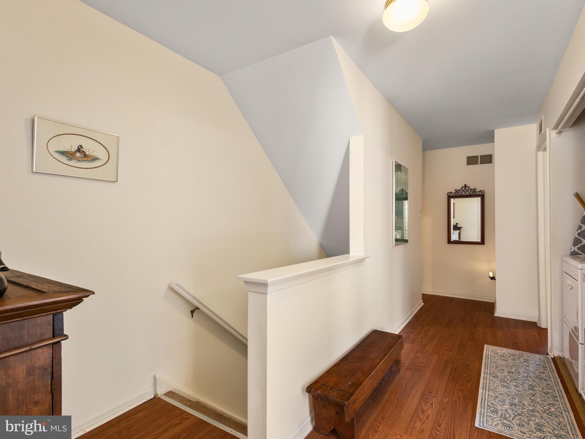 81 E Thomas Ct
