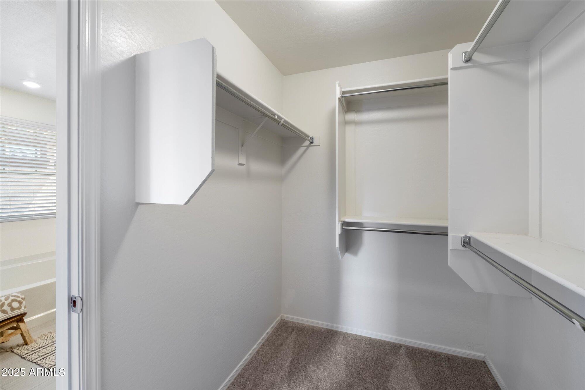 2952 S WASHINGTON Street