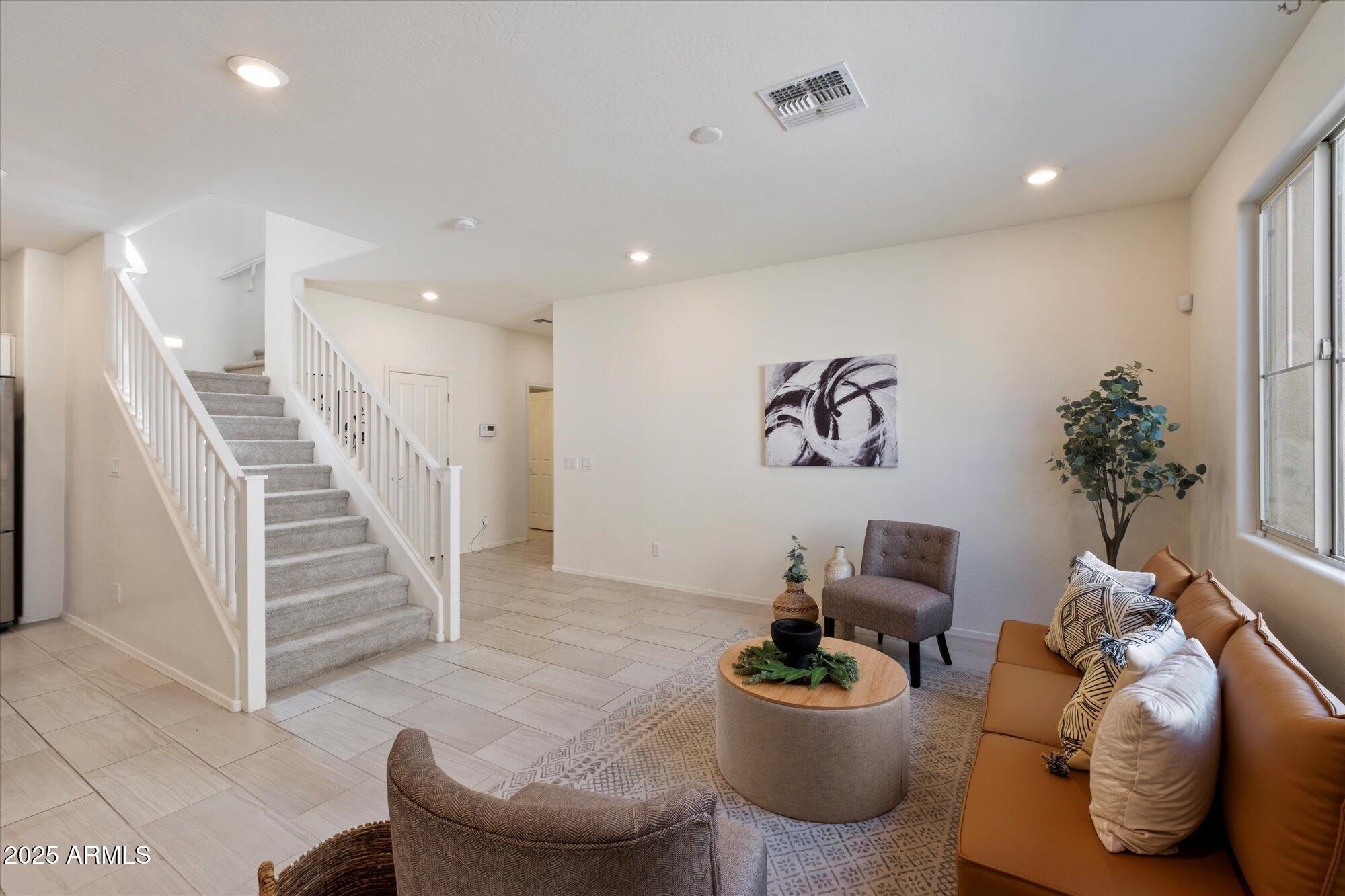 2952 S WASHINGTON Street