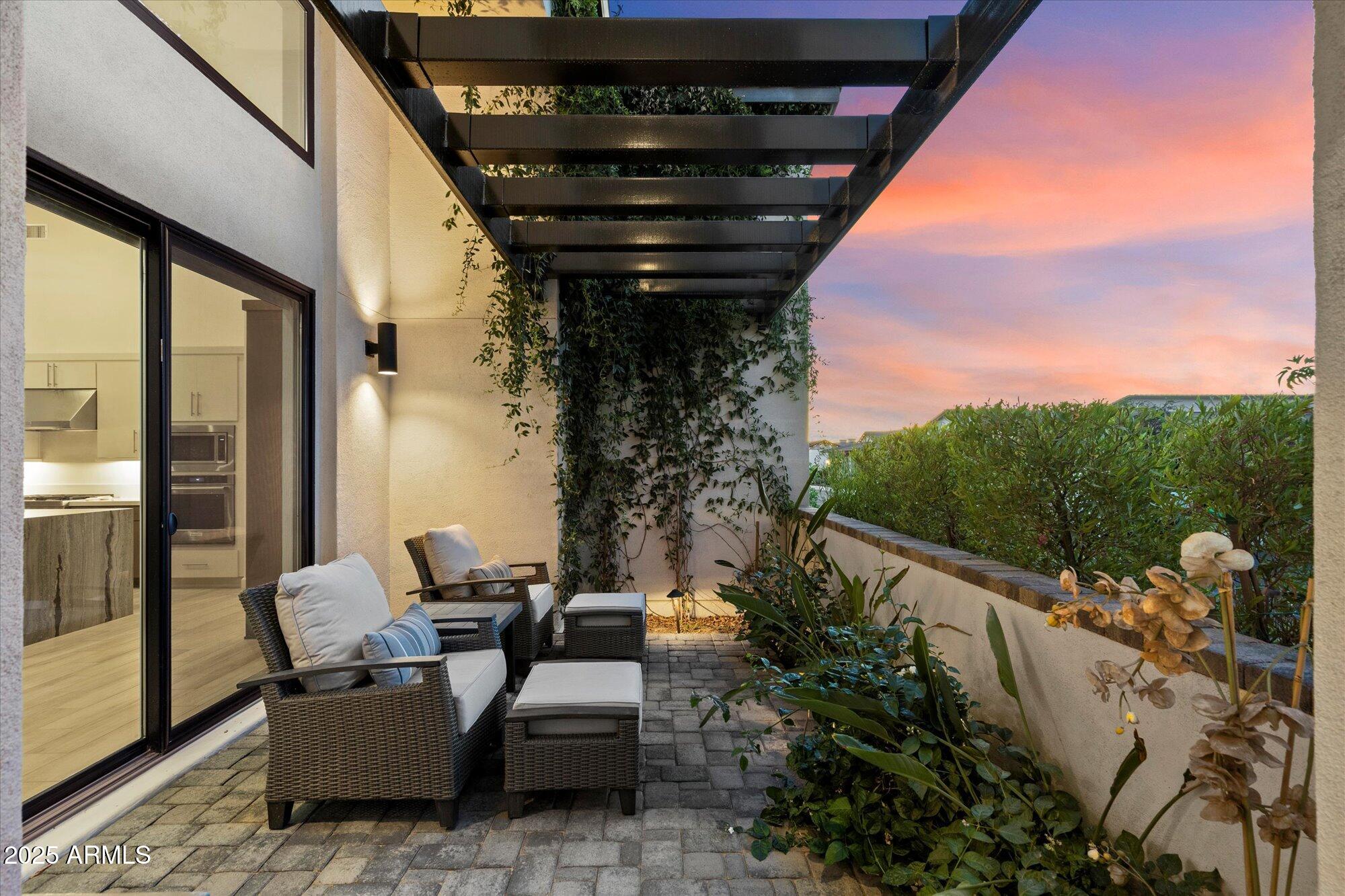 21985 E SUNSET Drive