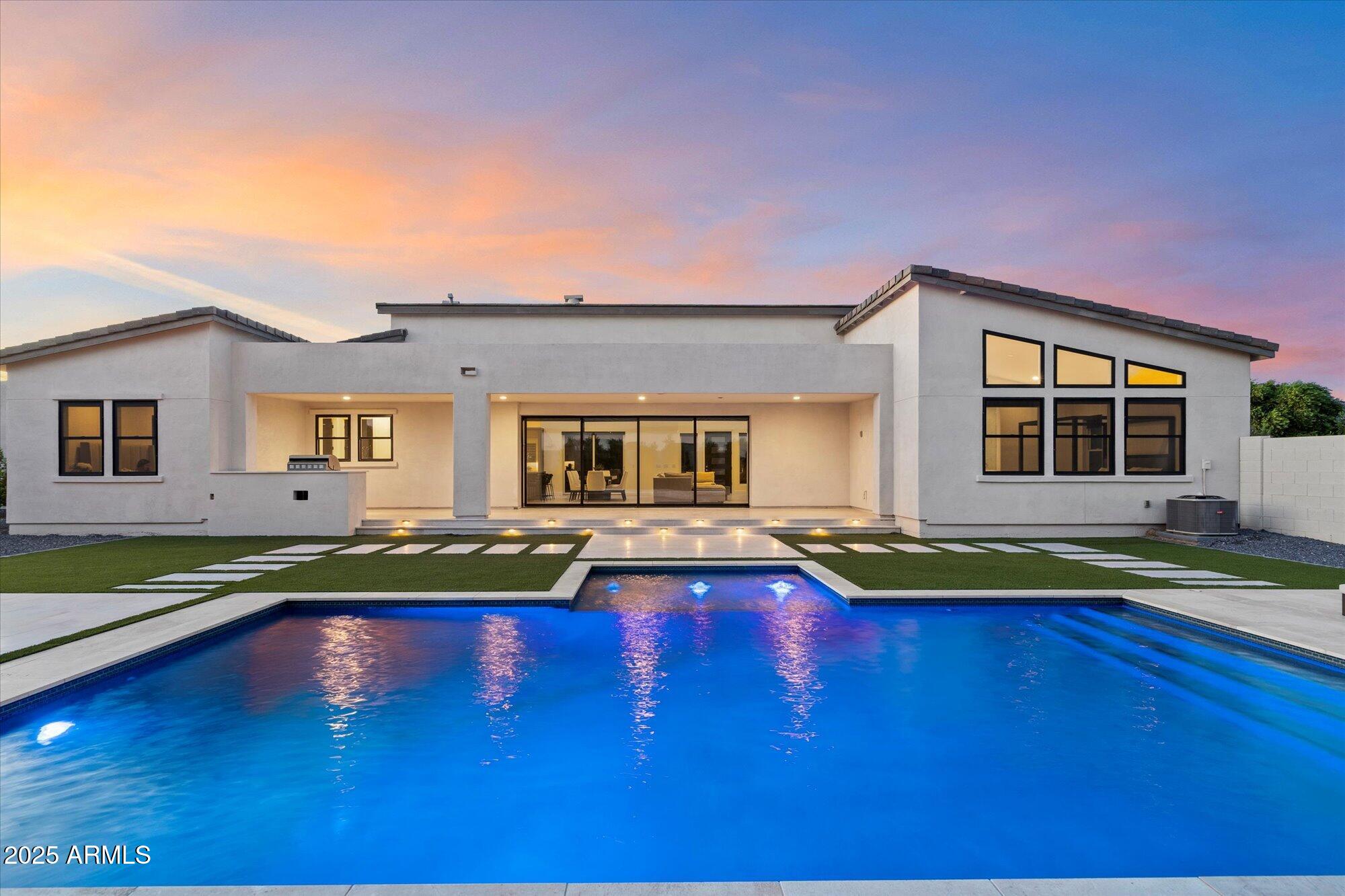 21985 E SUNSET Drive