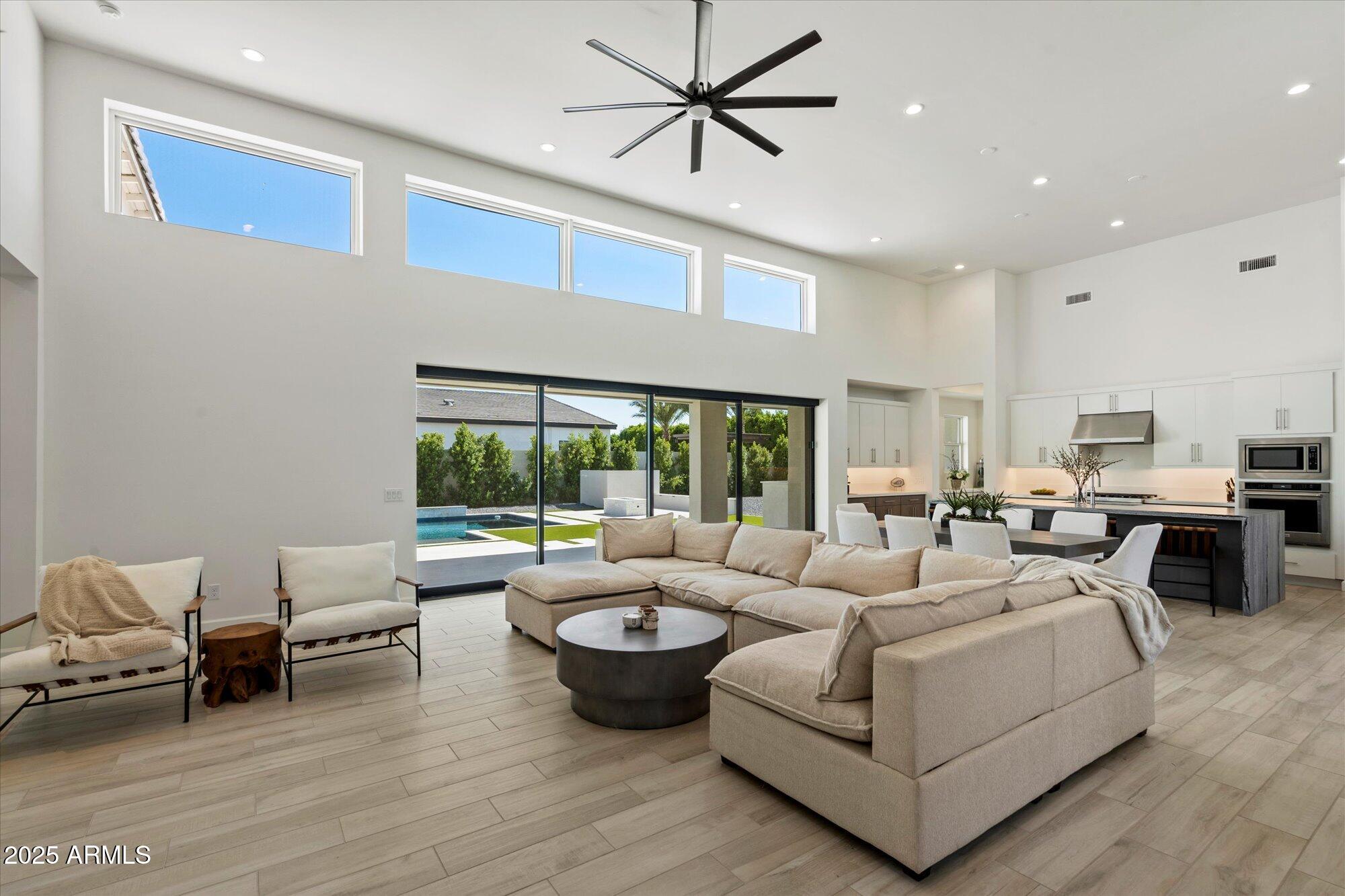 21985 E SUNSET Drive
