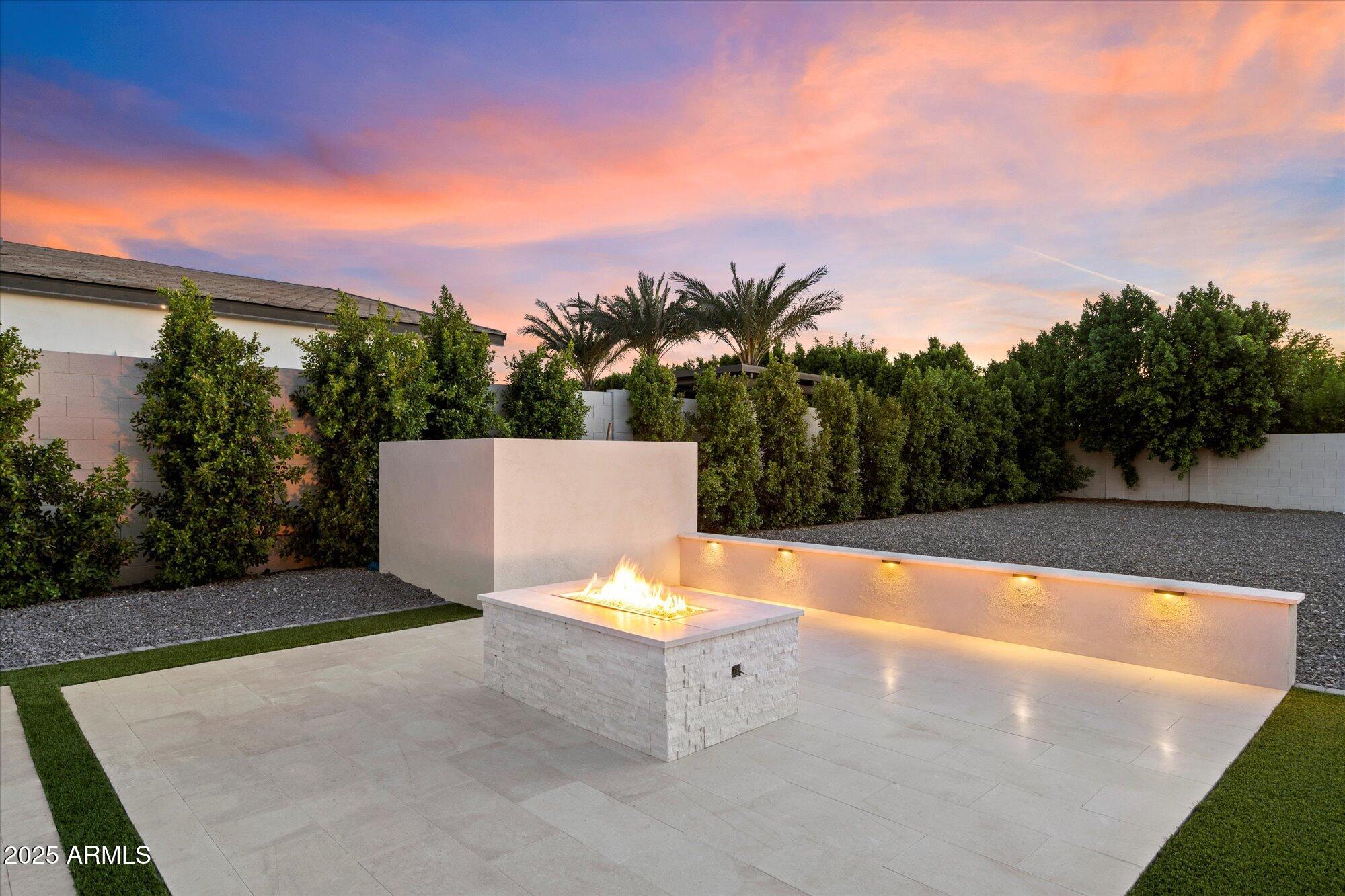 21985 E SUNSET Drive