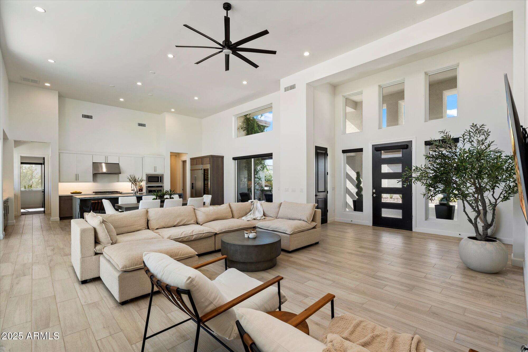 21985 E SUNSET Drive