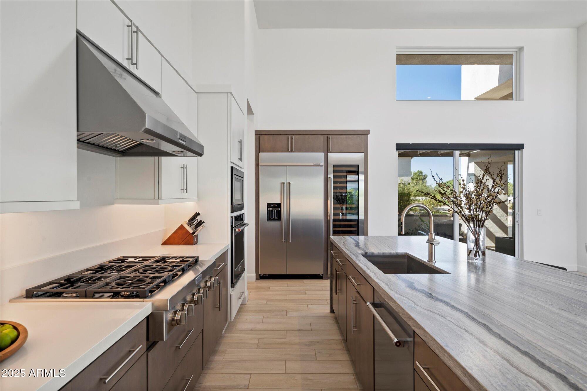 21985 E SUNSET Drive