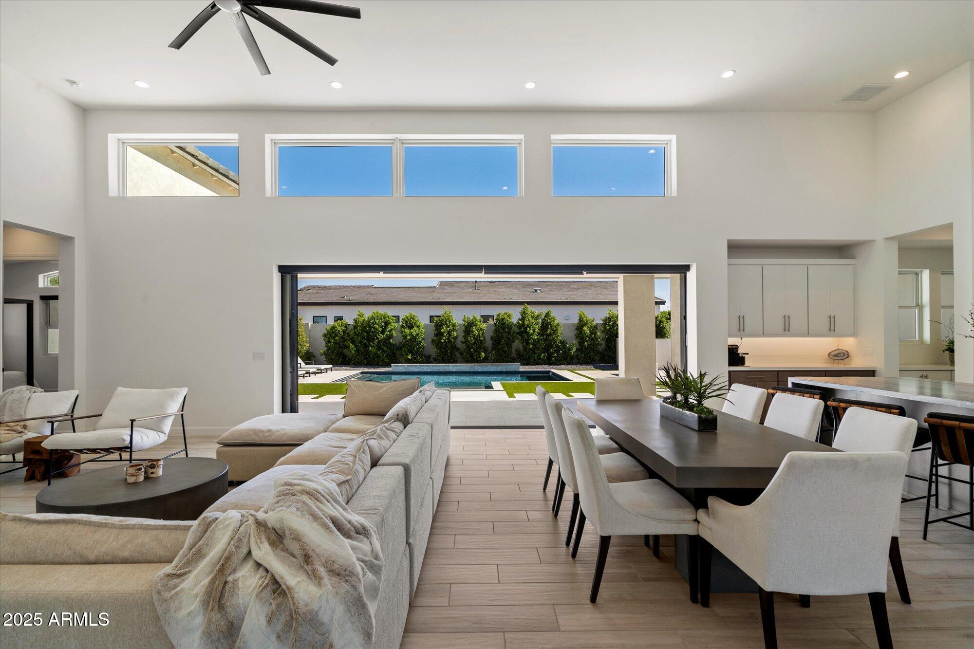 21985 E SUNSET Drive