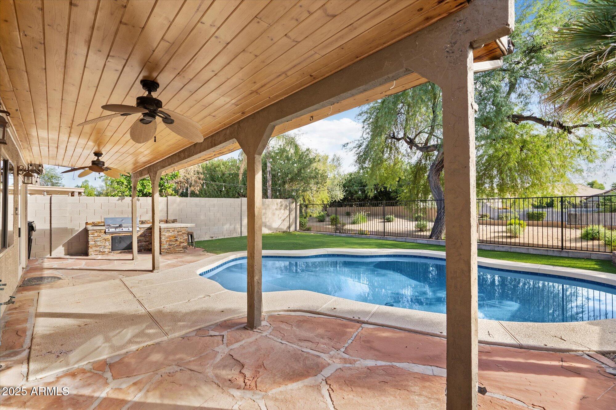 829 E POTTER Drive, Phoenix