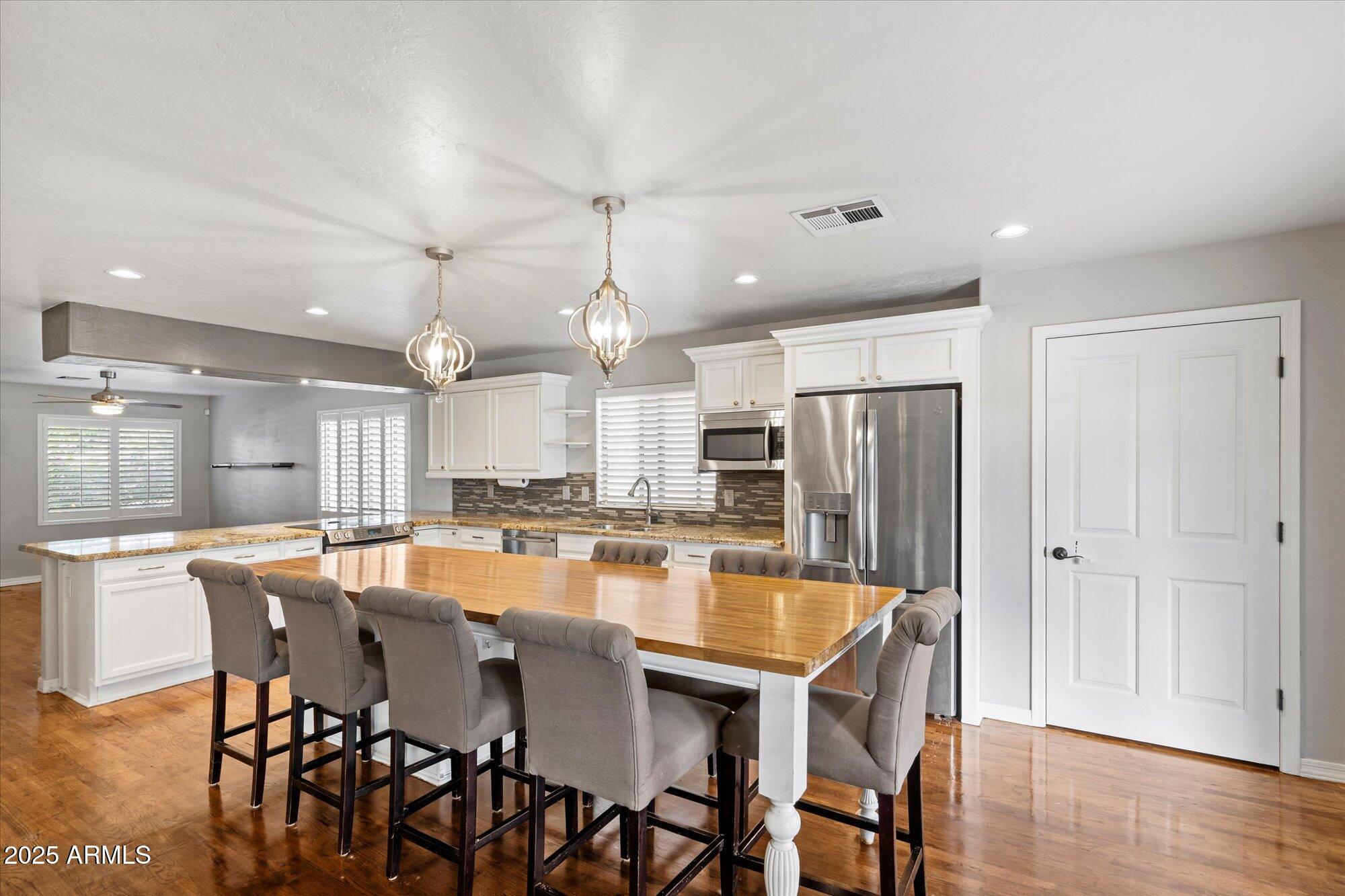829 E POTTER Drive, Phoenix