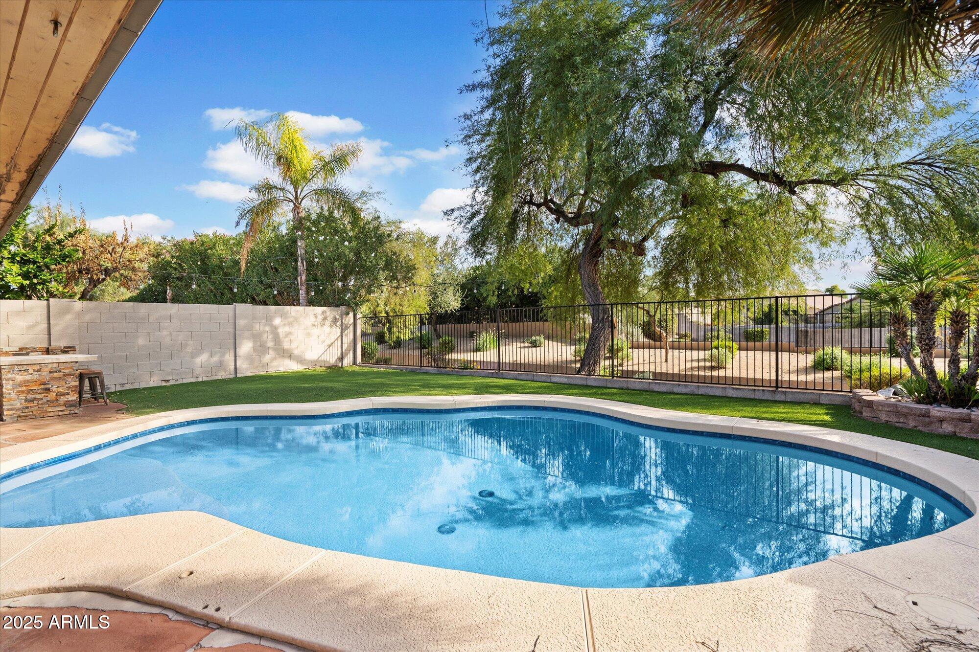 829 E POTTER Drive, Phoenix