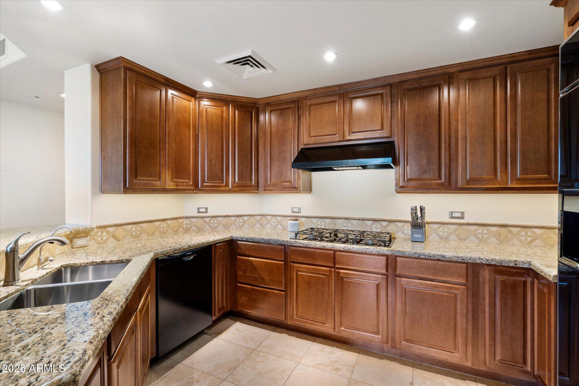 15802 N 71ST Street 203