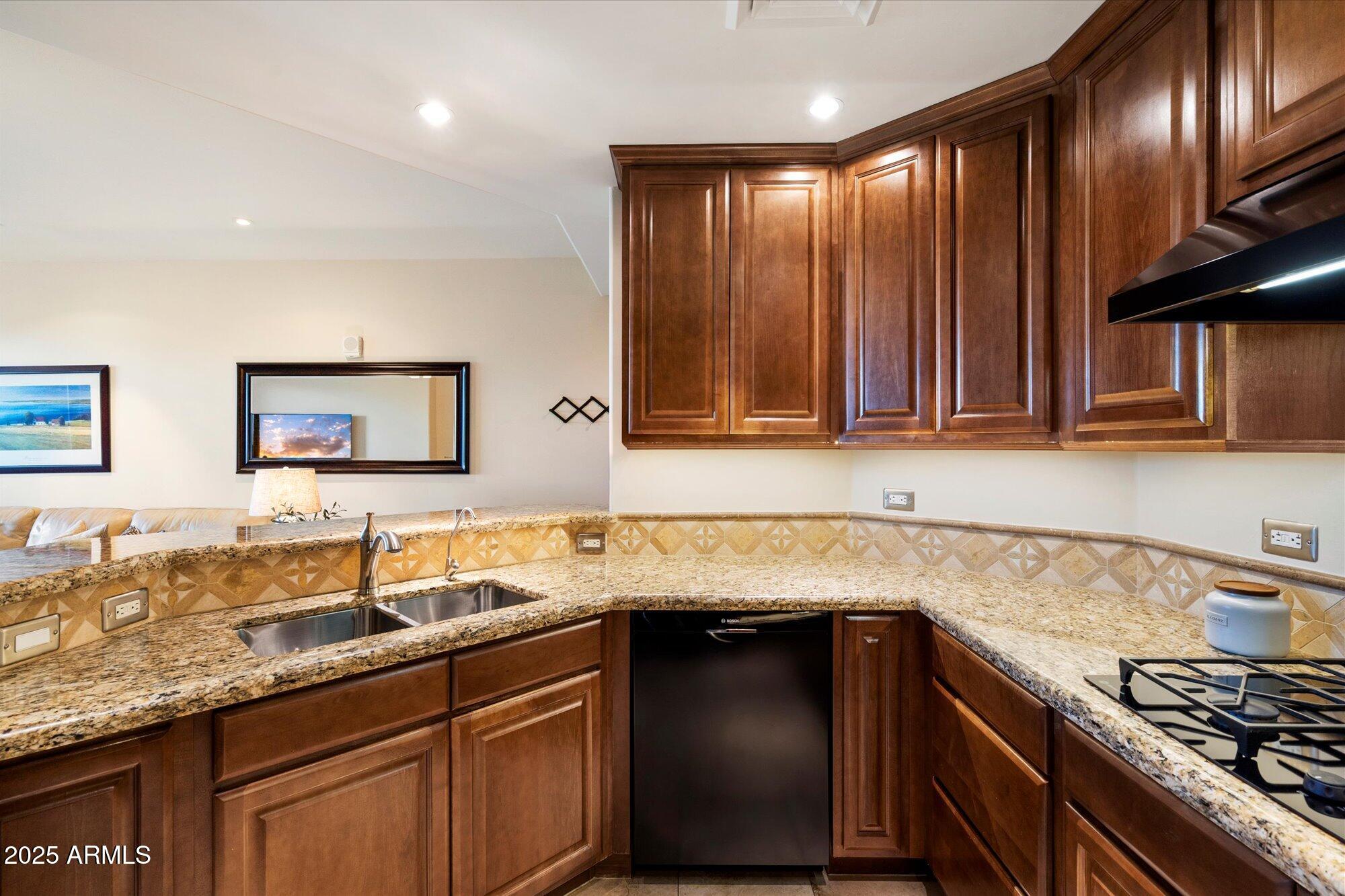 15802 N 71ST Street 203