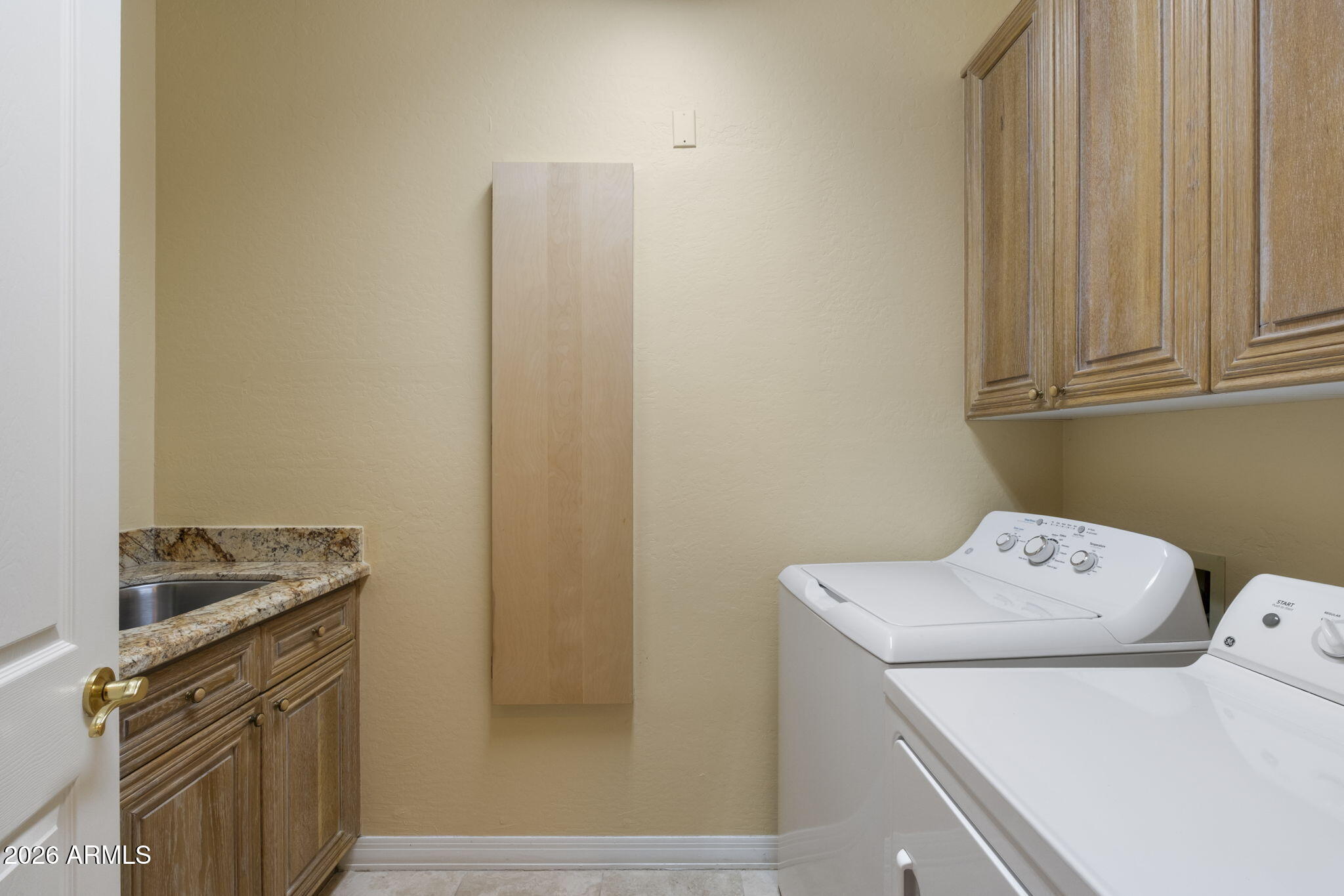 6860 E CRIMSON SKY Trail