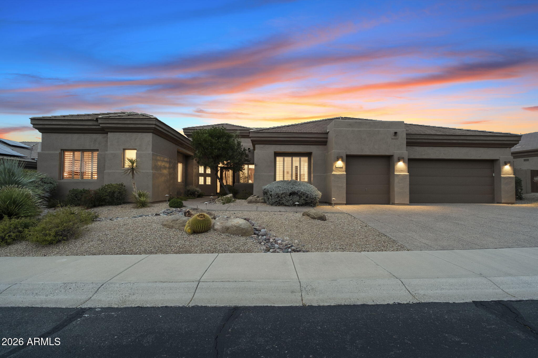6860 E CRIMSON SKY Trail