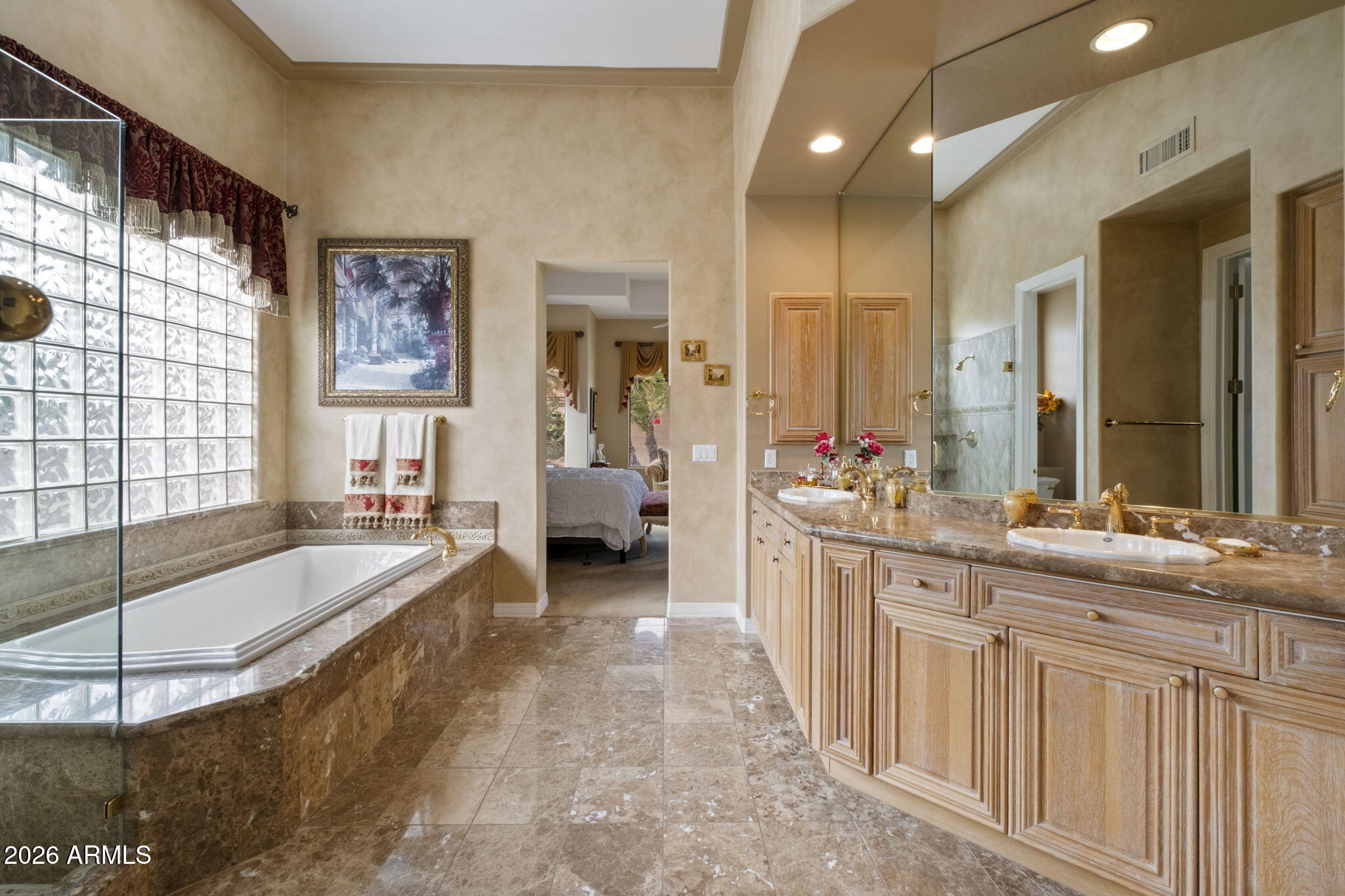 6860 E CRIMSON SKY Trail