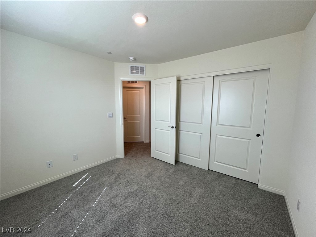 1149 Blue Lovebird Street