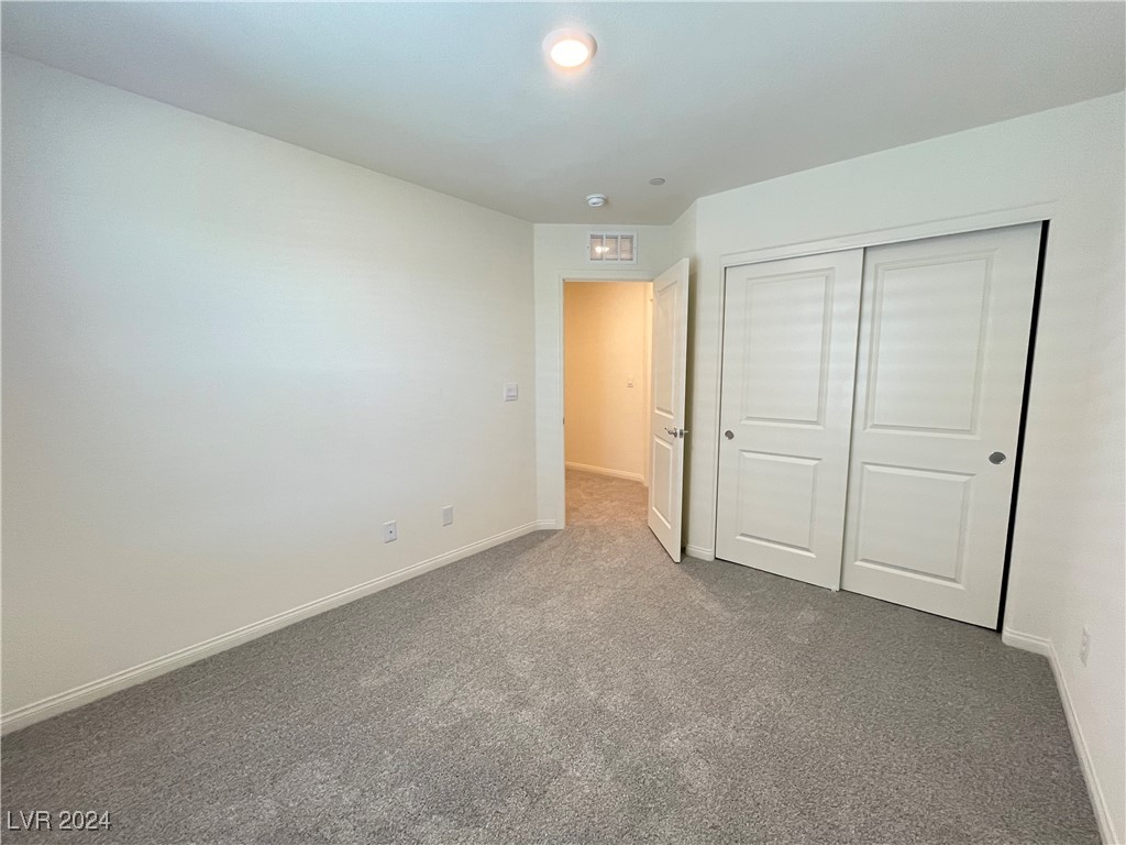 1149 Blue Lovebird Street