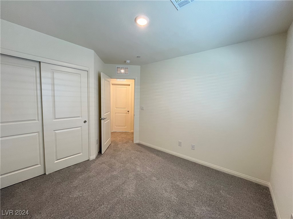 1149 Blue Lovebird Street