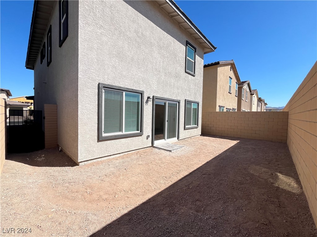 1149 Blue Lovebird Street
