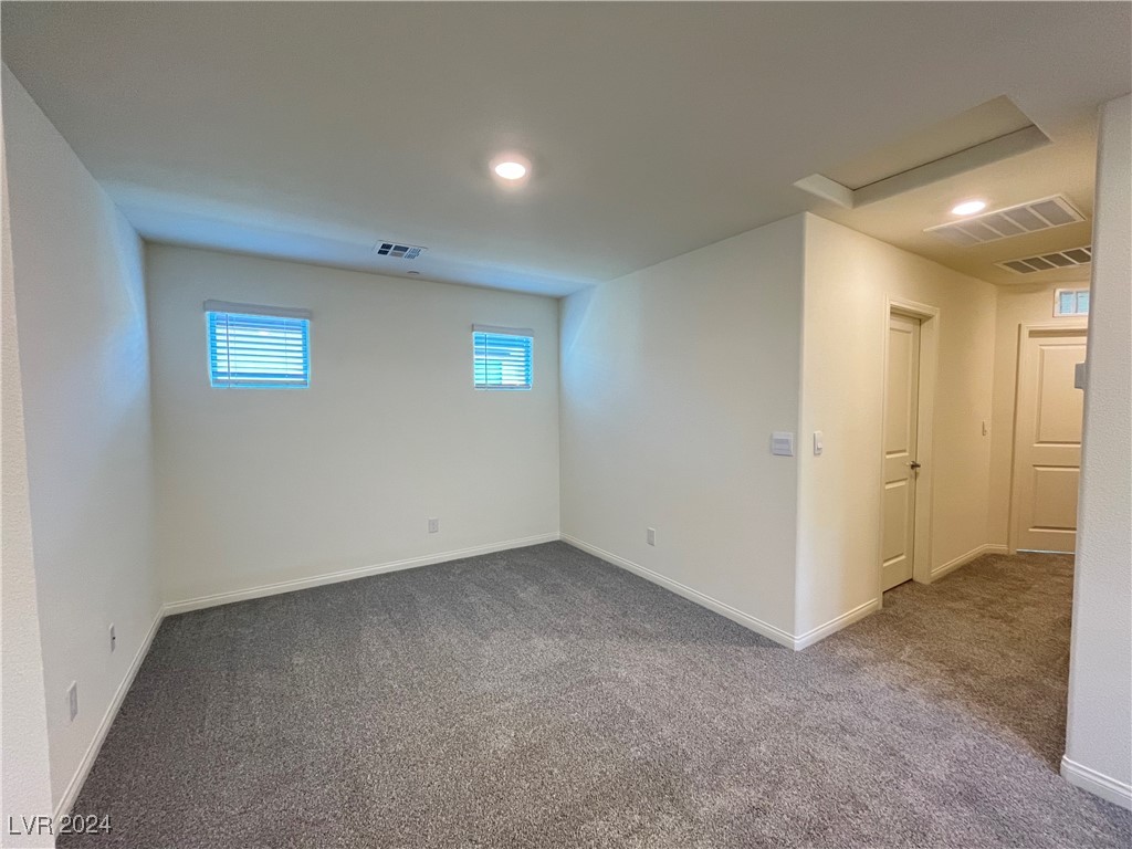 1149 Blue Lovebird Street