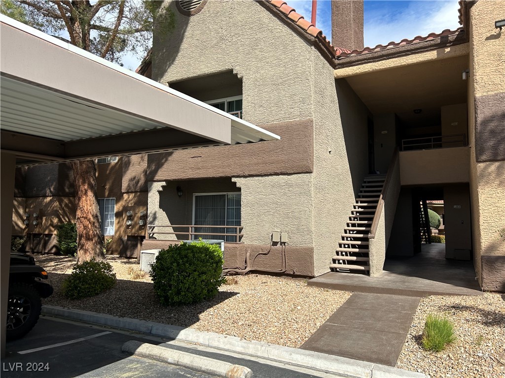 2200 South Fort Apache Road 1063