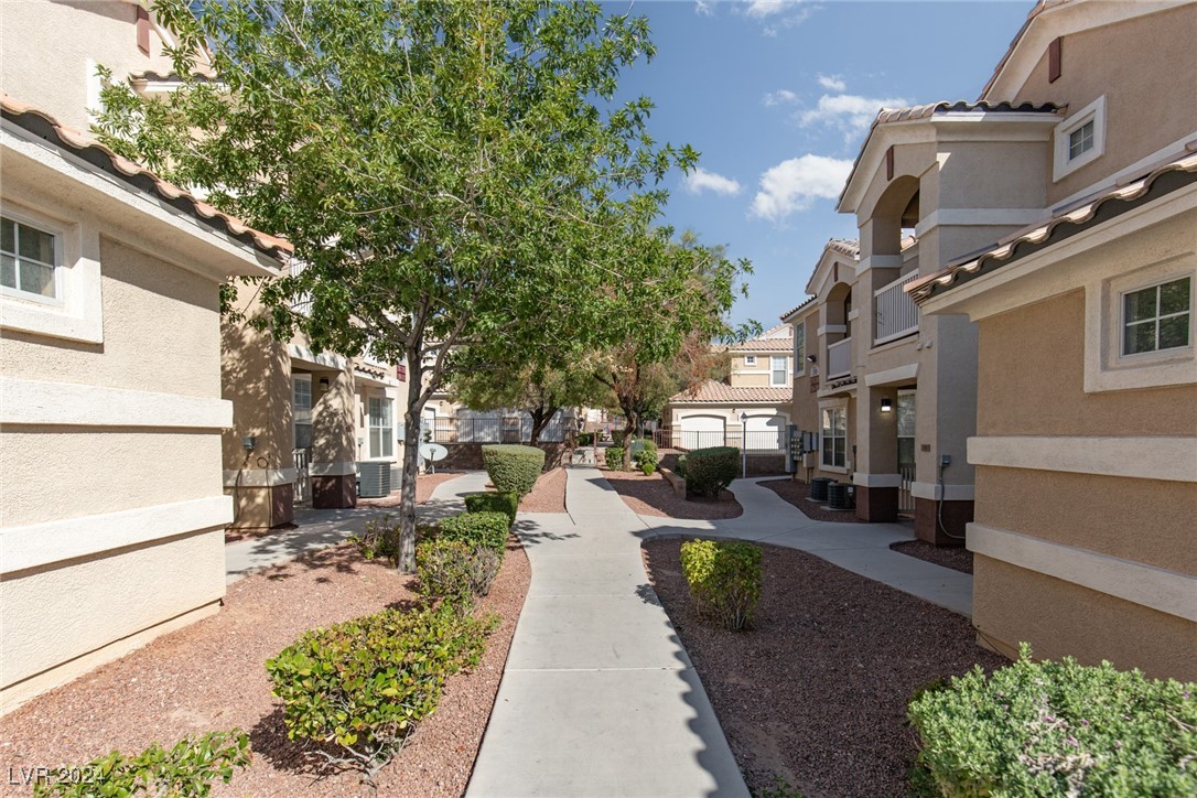5855 Valley Drive 1109