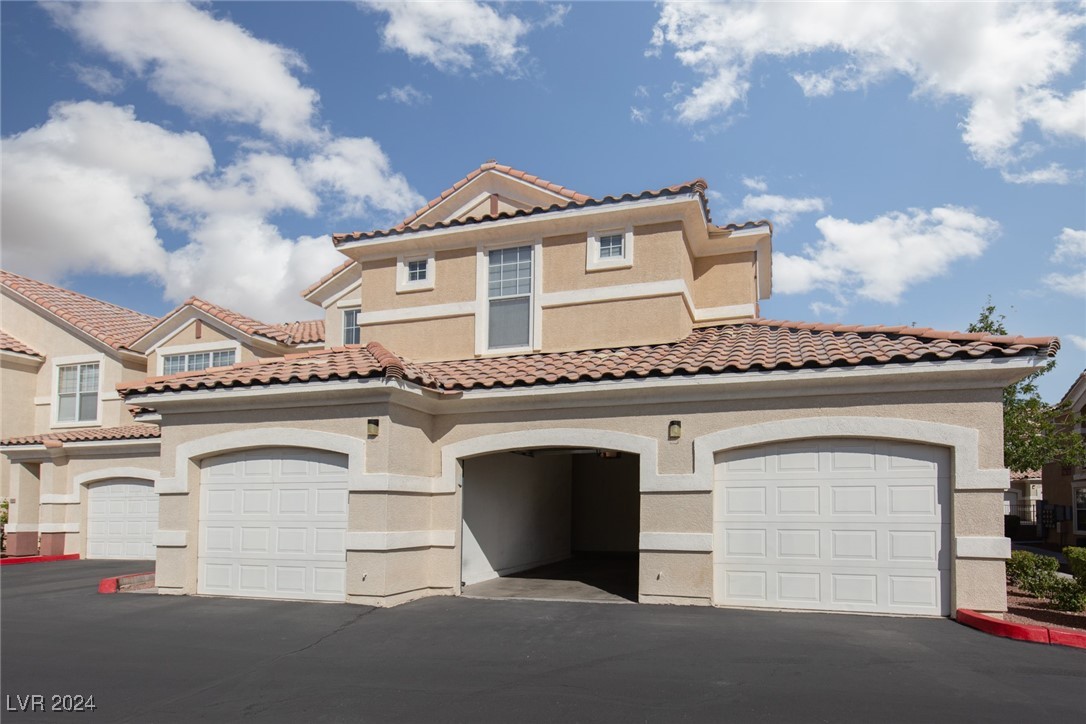 5855 Valley Drive 1109