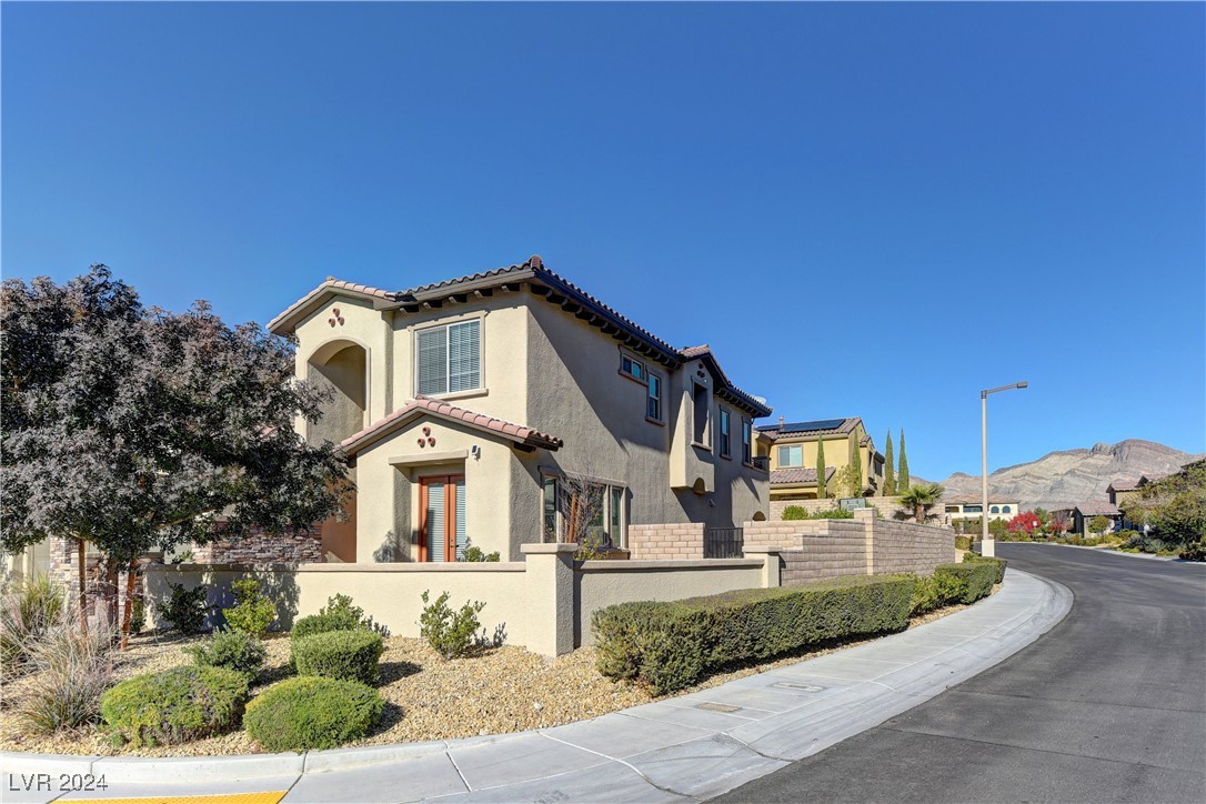 12104 Edgehurst Court