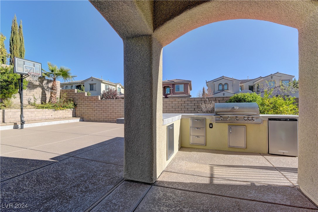 12104 Edgehurst Court