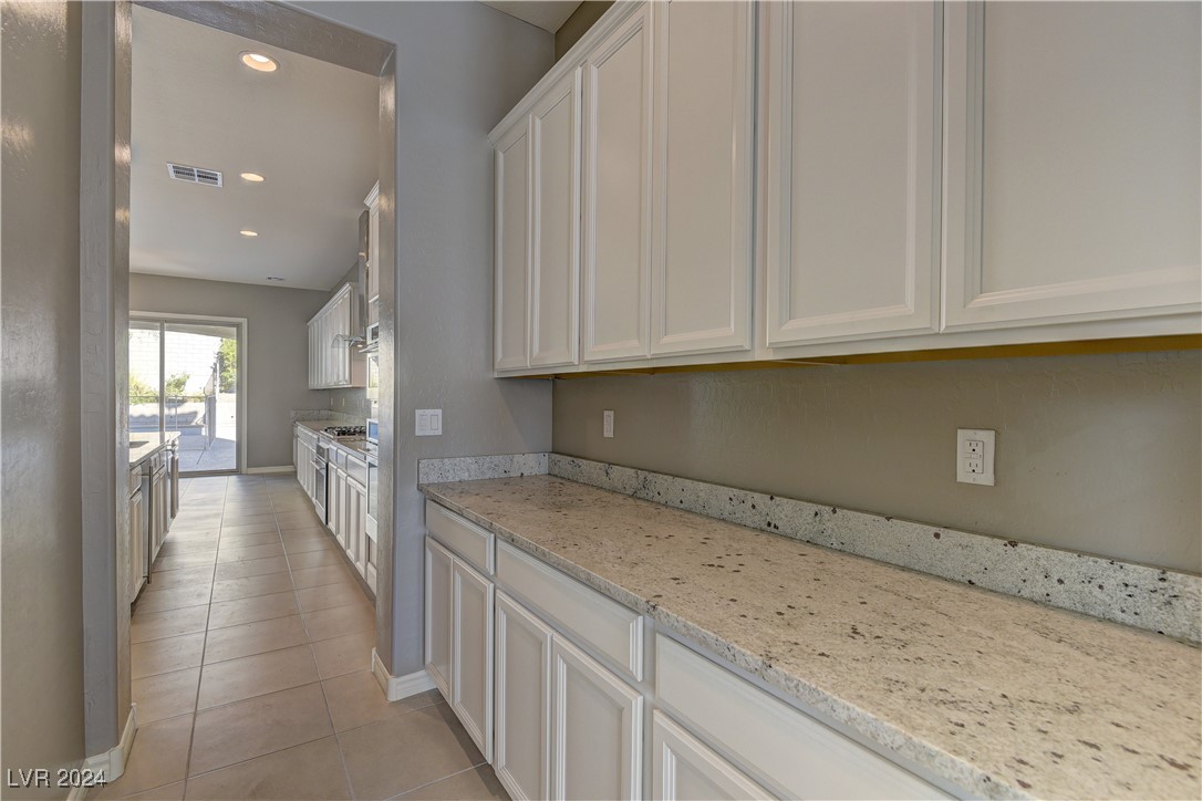 12104 Edgehurst Court