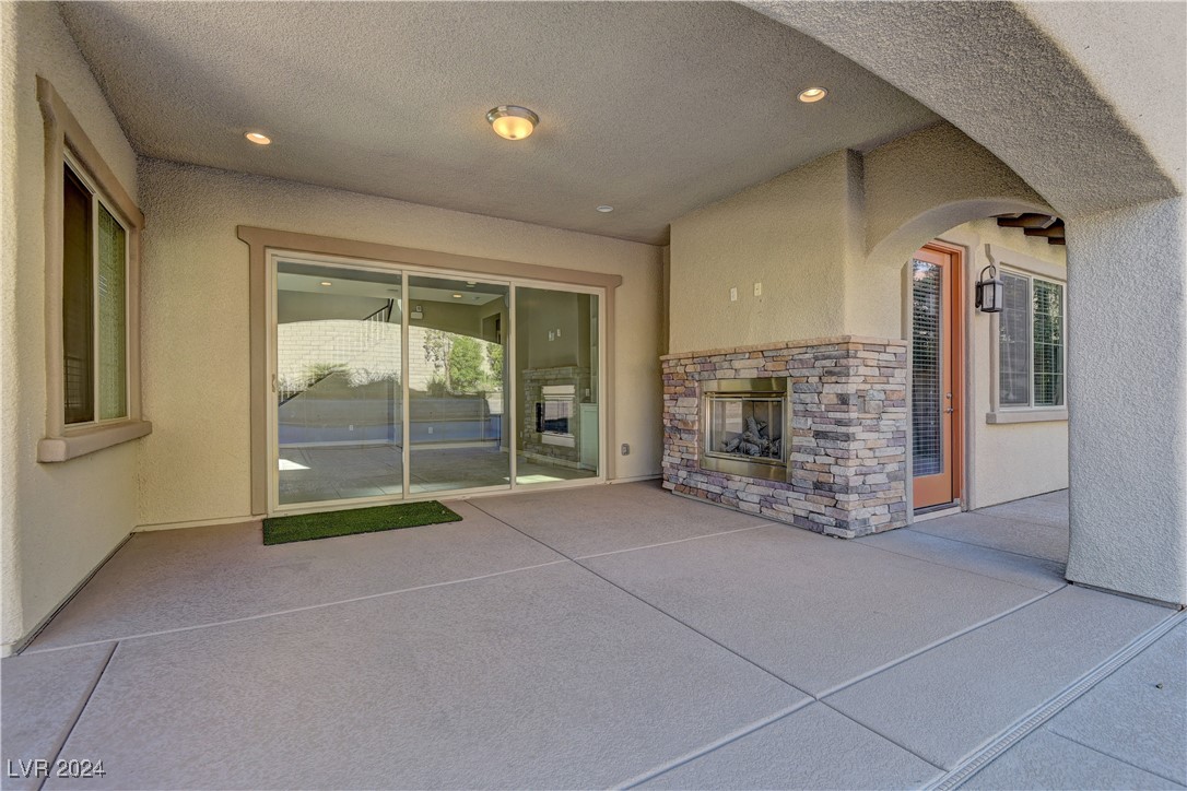 12104 Edgehurst Court