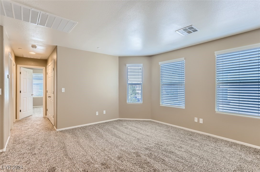 121 Wooded Avenue