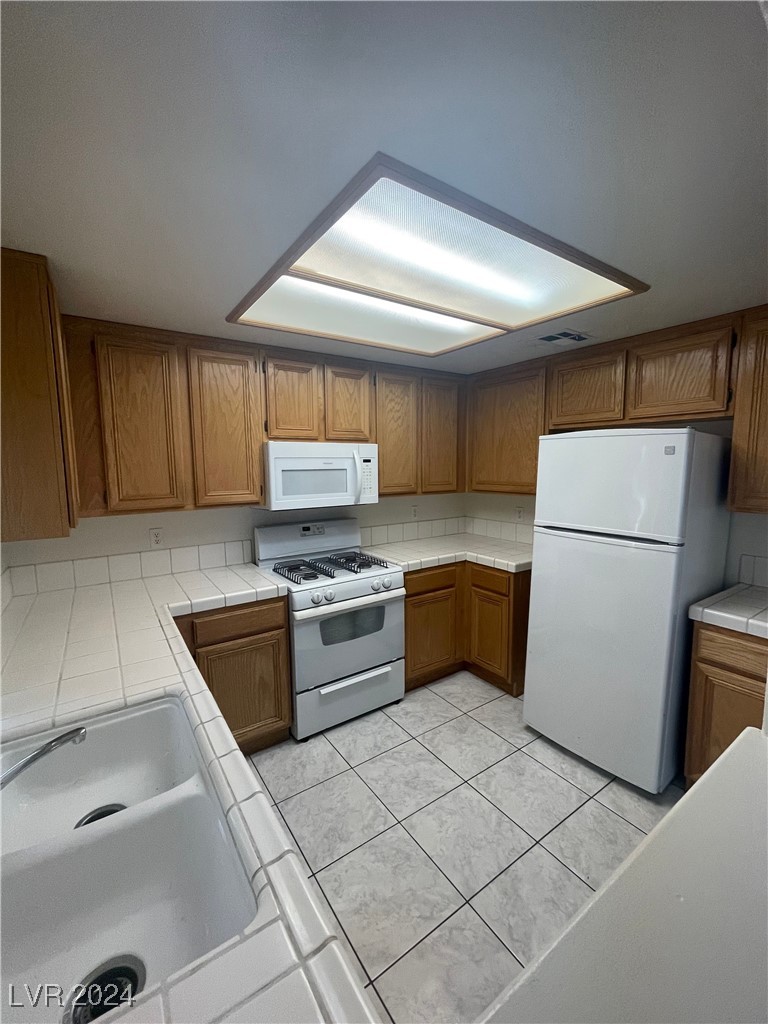1688 Saint Malo Way 223