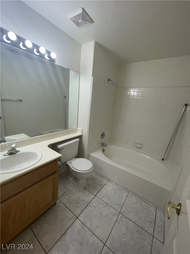 1688 Saint Malo Way 223
