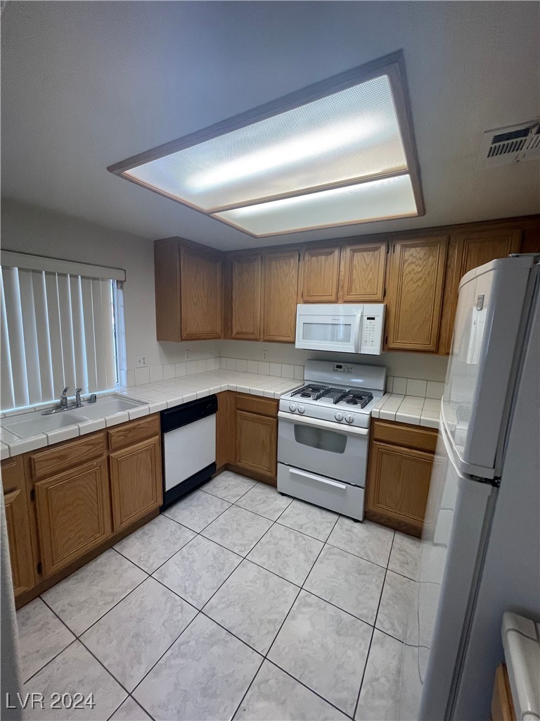 1688 Saint Malo Way 223