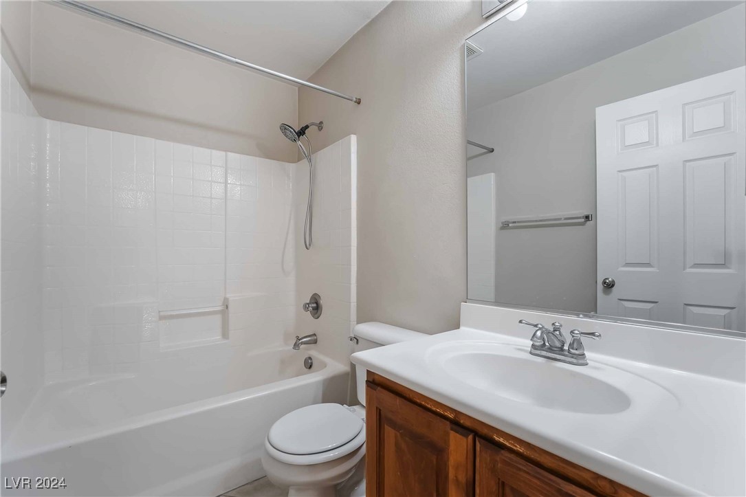 8266 Amphora Street