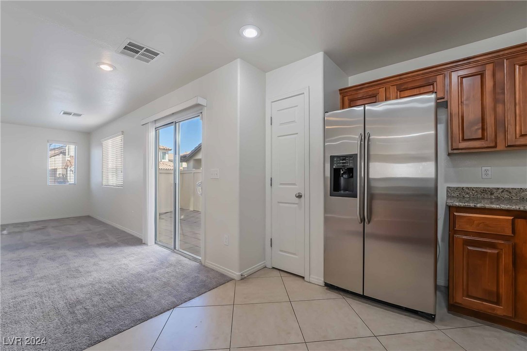 8266 Amphora Street