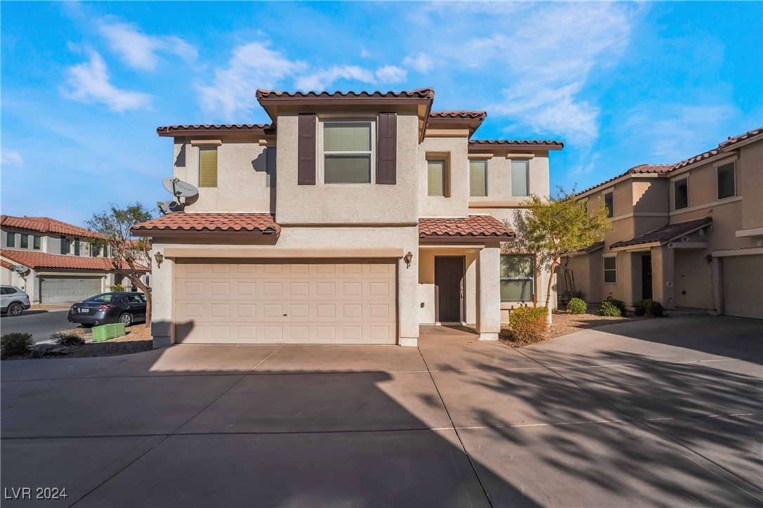 8266 Amphora Street