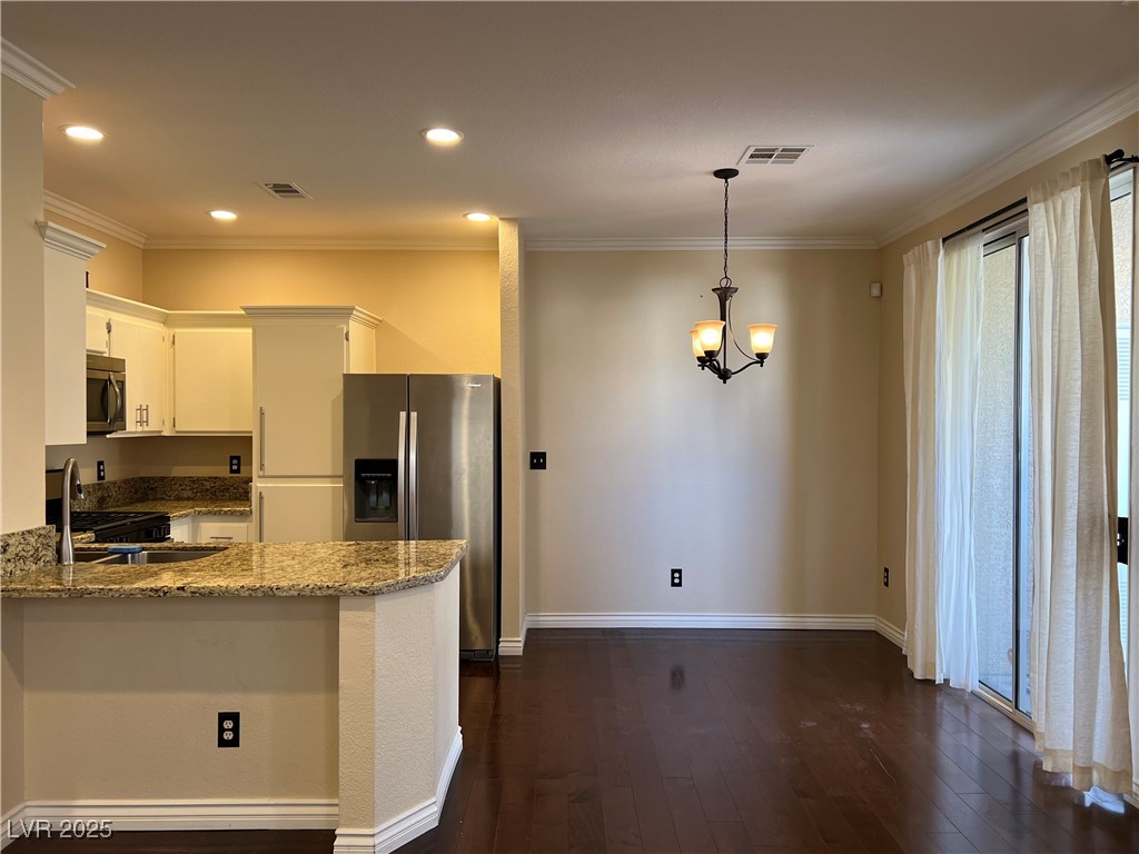 251 South Green Valley Parkway 5014