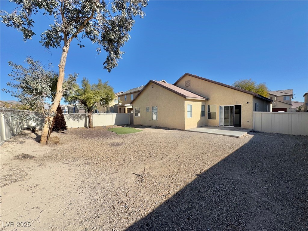 4821 Quartz Crest Street