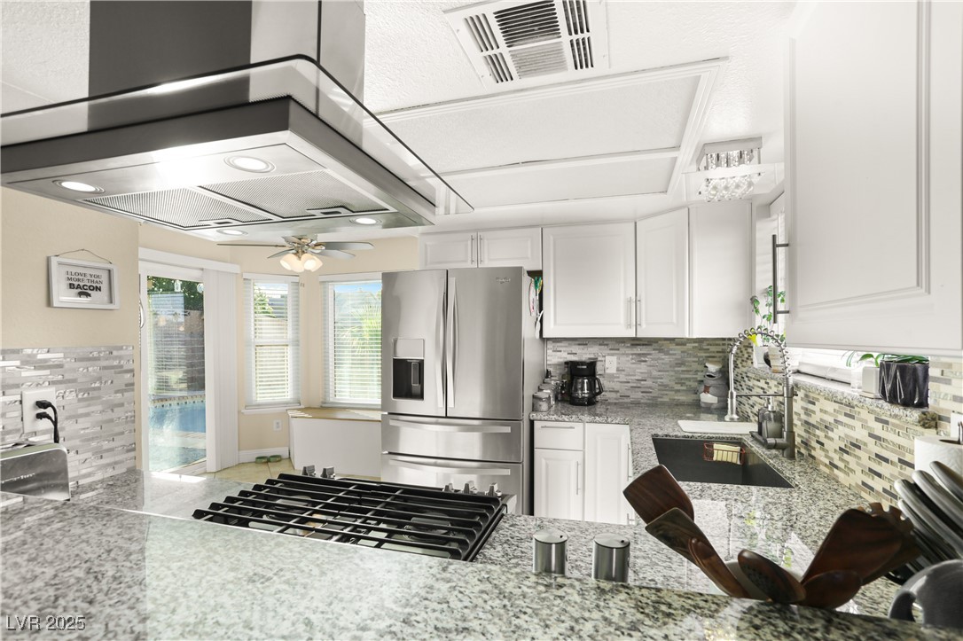 3258 Del Marino Street