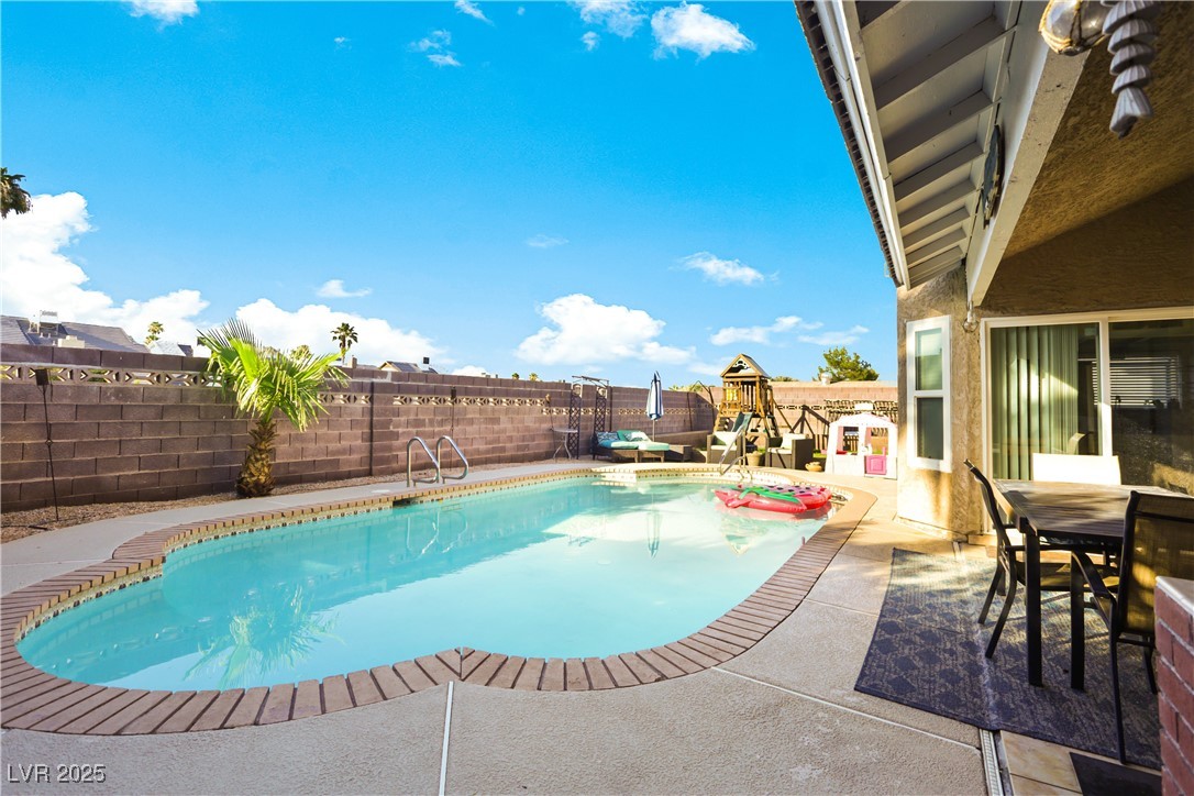 3258 Del Marino Street