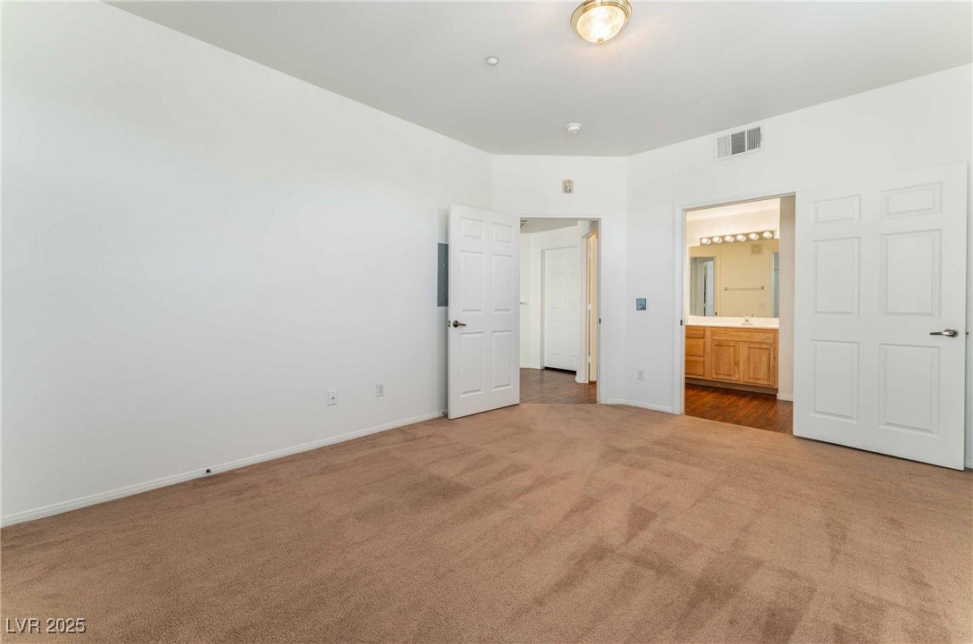 5855 VALLEY Drive 1060