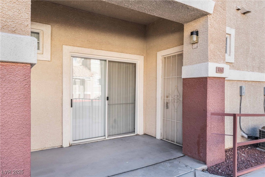 5855 VALLEY Drive 1060
