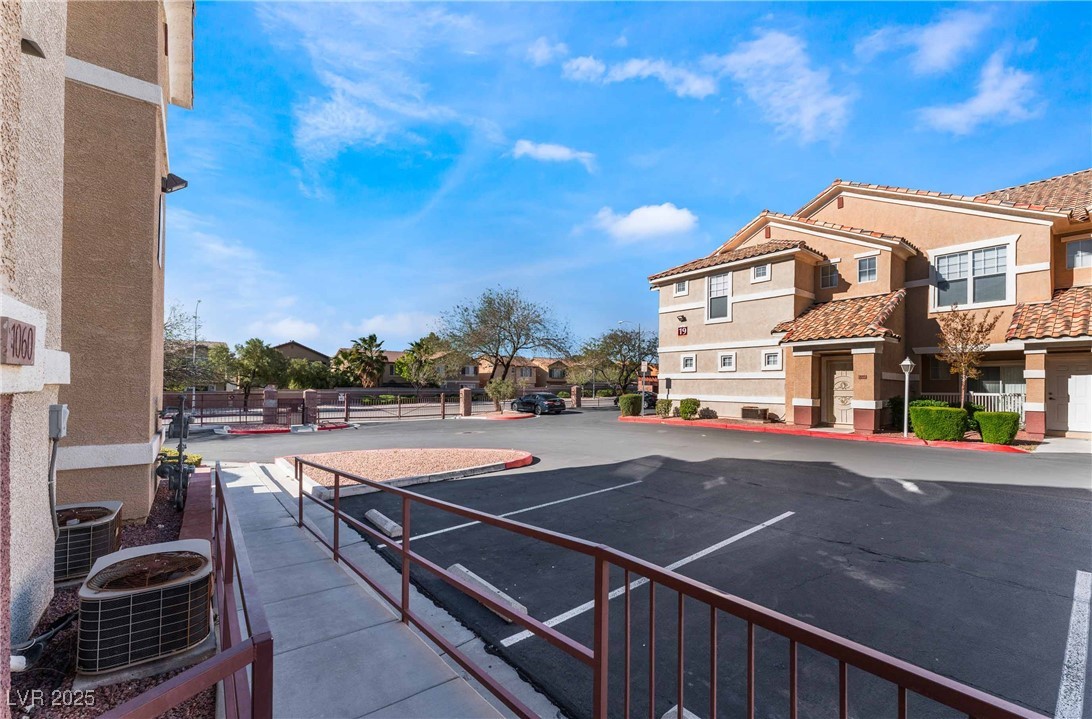 5855 VALLEY Drive 1060