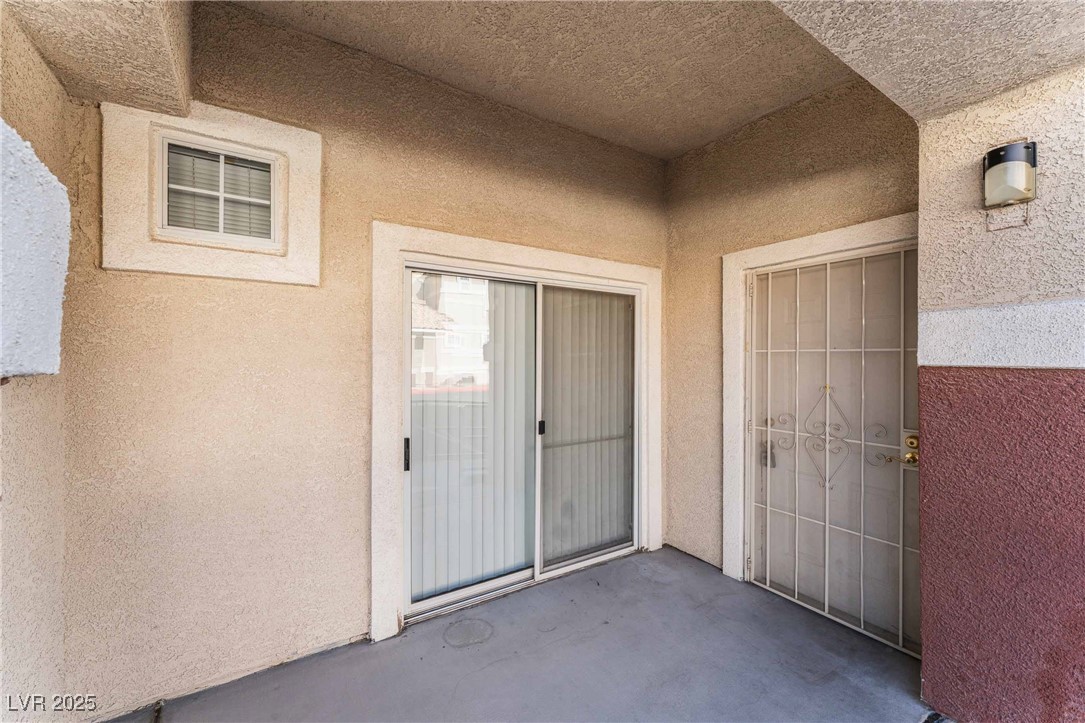 5855 VALLEY Drive 1060