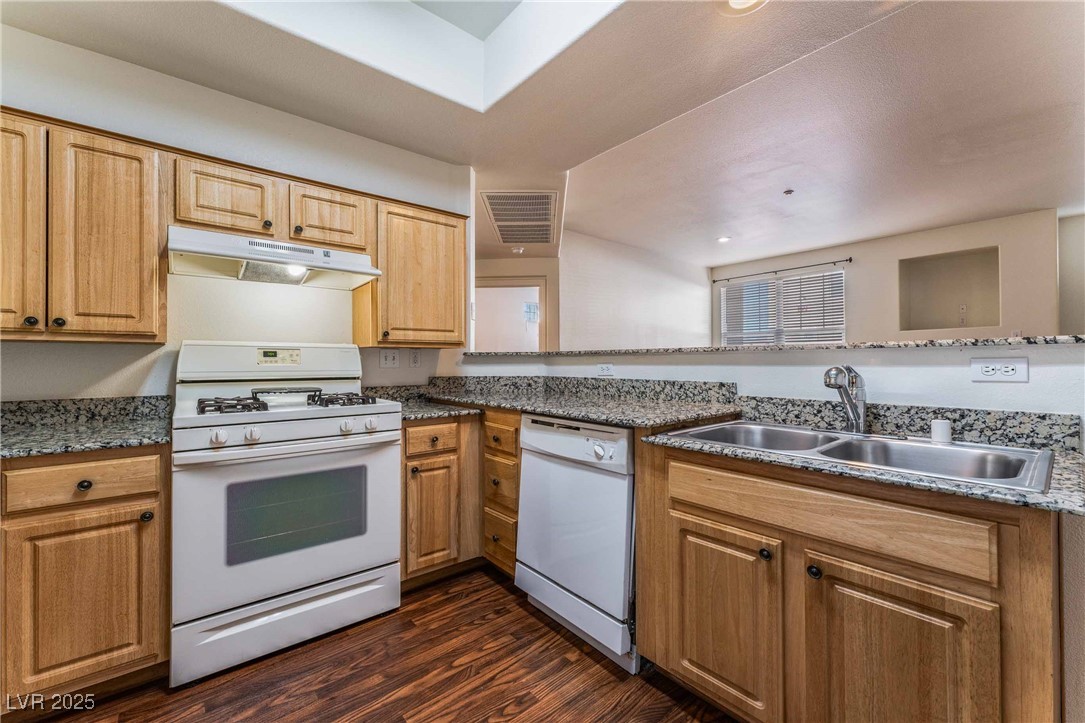 5855 VALLEY Drive 1060