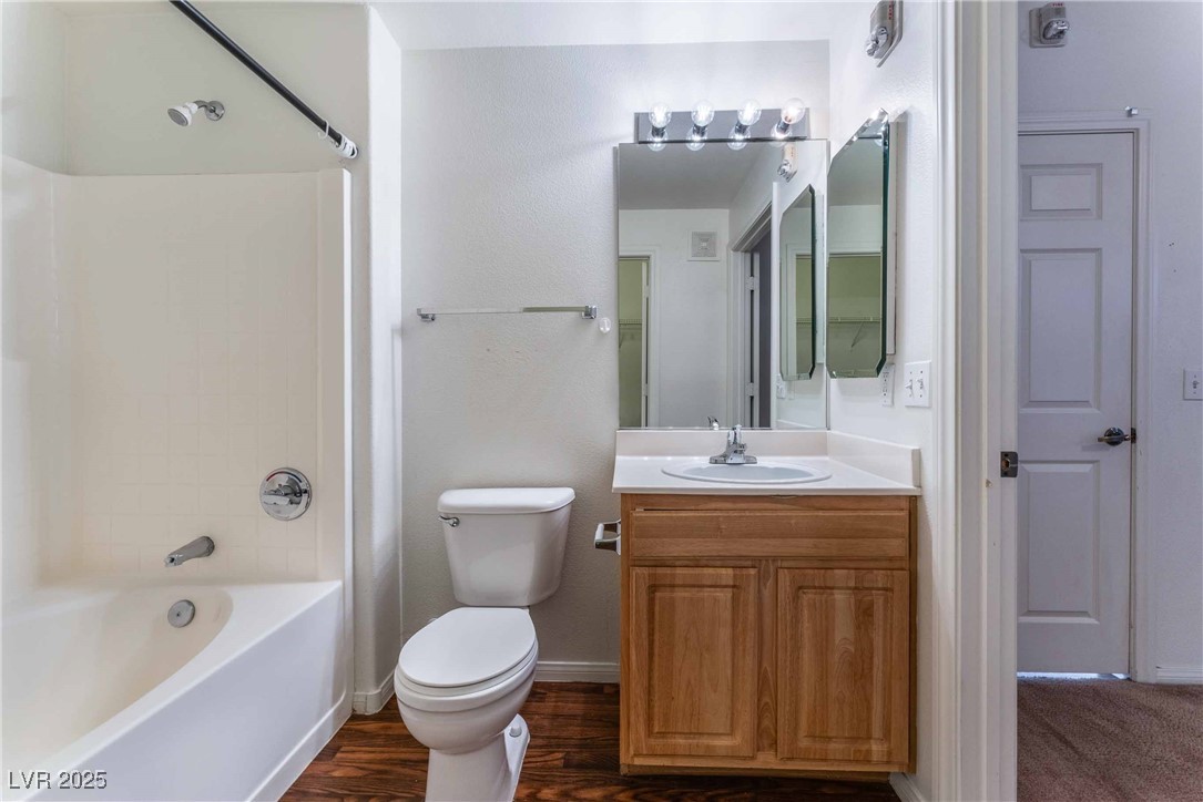 5855 VALLEY Drive 1060