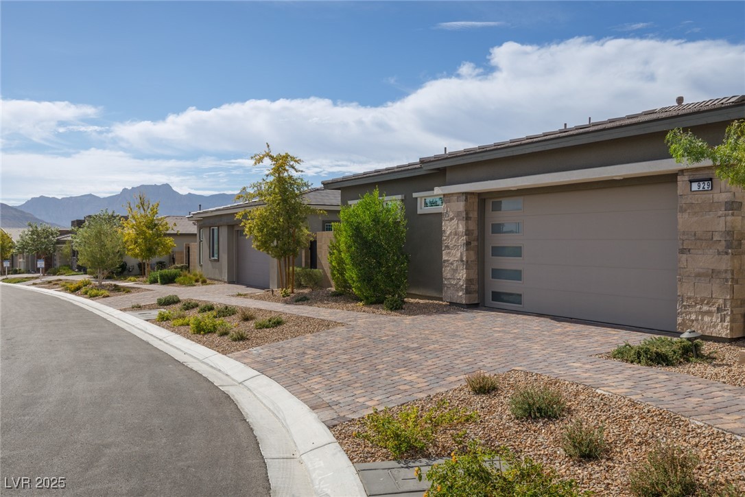 929 Silverfir Court