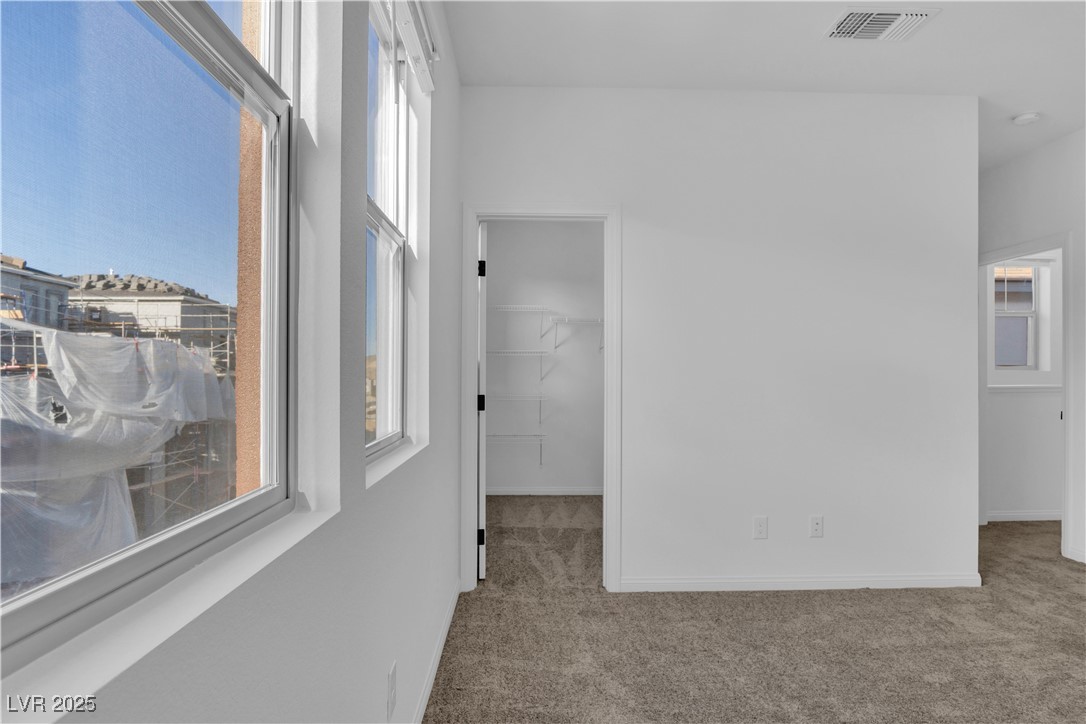 1421 Whistling Kite Street