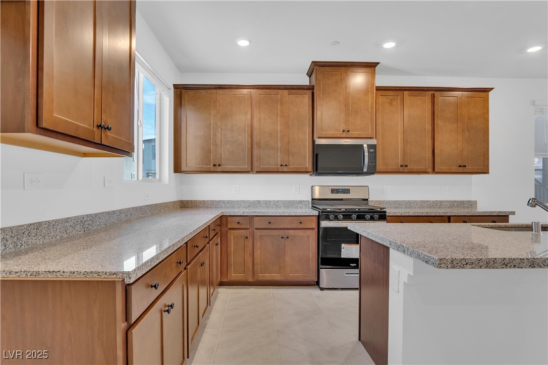 1421 Whistling Kite Street